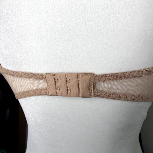 Vanity Fair Wireless Lace Bralette Honey Beige Large Bra Lightly Padded Comfy - Picture 11 of 12